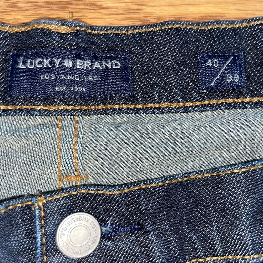 Lucky Brand Men’s 410 Athletic Slim Size 40x30 Dark Blue Excellent Condition - Picture 3 of 16